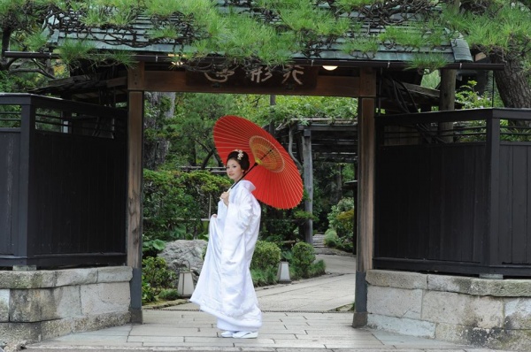 実はとっても縁起が良い 結婚式 と 雨 の素敵な関係 スタッフブログ 山形県鶴岡市の結婚式場 ベルナール鶴岡