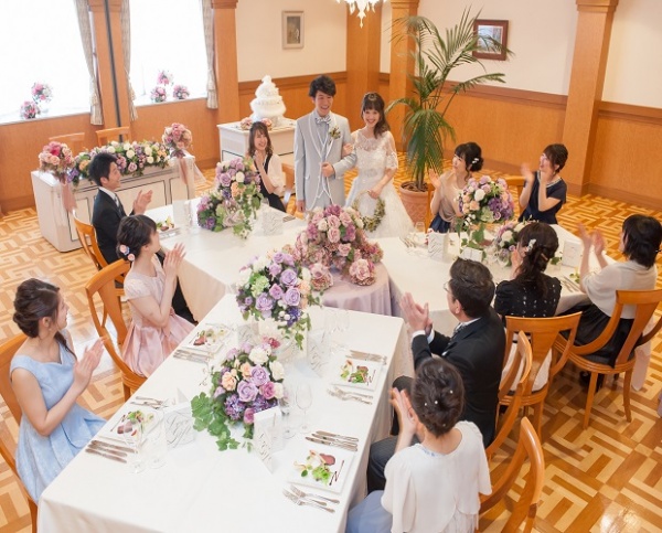今まで見たことがない 斬新なテーブルレイアウト プロペラ型テーブル をご提案 スタッフブログ 山形県鶴岡市の結婚式場 ベルナール鶴岡
